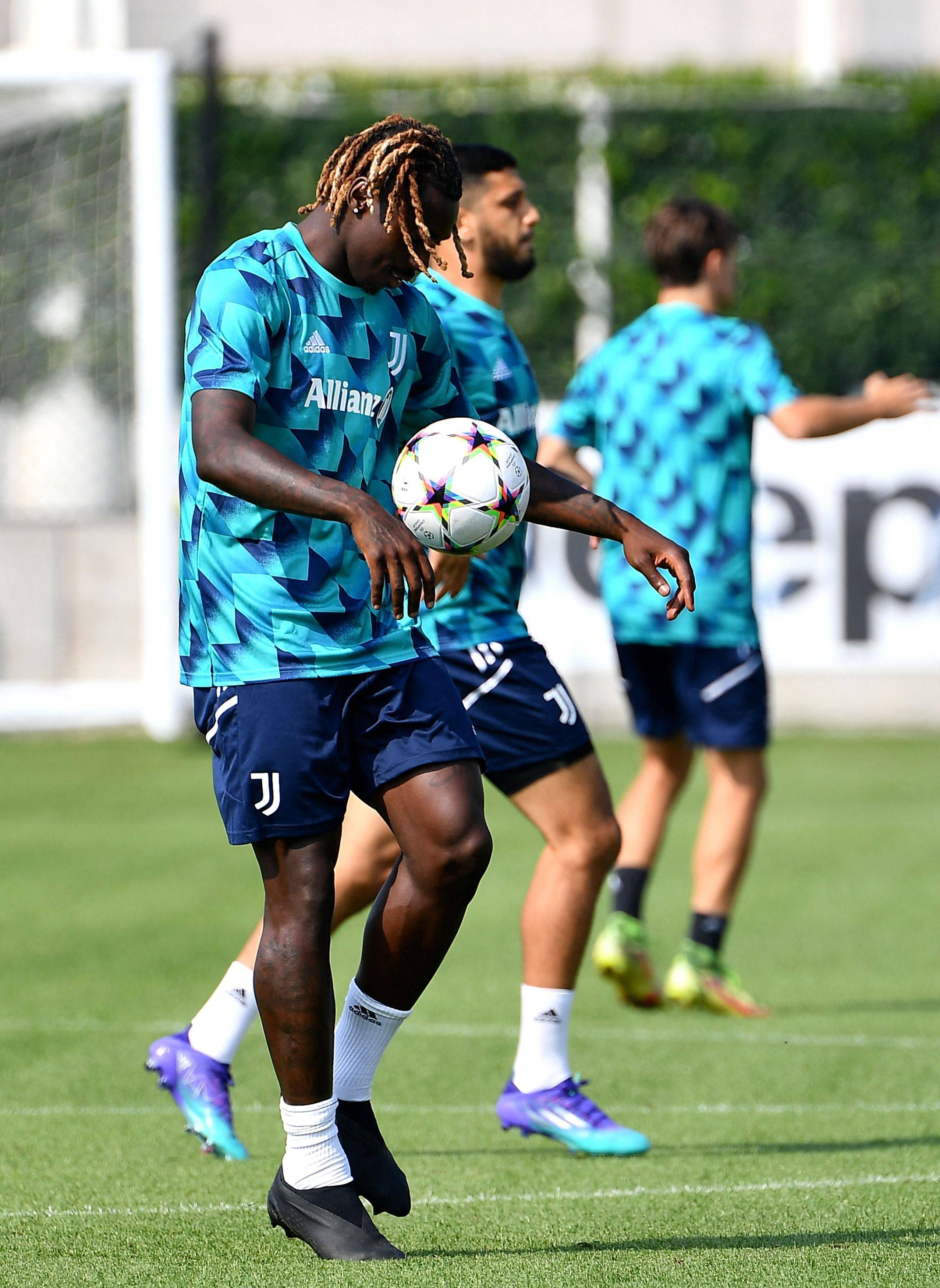 英雄联盟-包含赛后底特律活塞备战欧冠，更衣室发声细节曝光，管理层满意，团队化学反应显著的词条