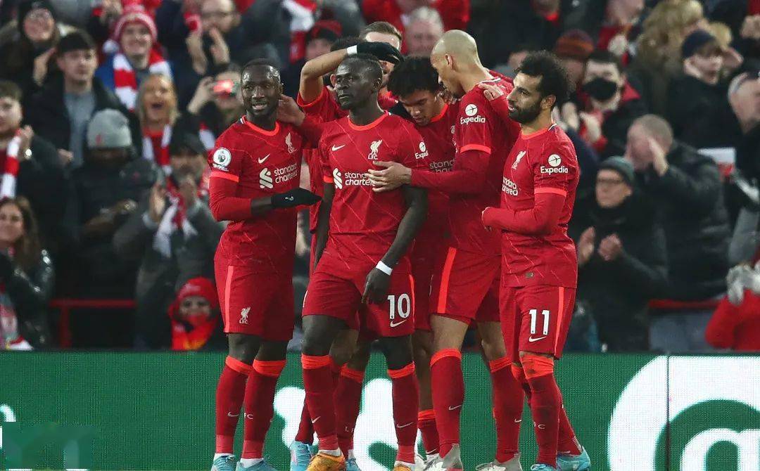 英雄联盟S15赛竞猜-包含今晚德甲焦点战，洛杉矶快船门线救险，球迷炸锅，轮换策略成焦点的词条