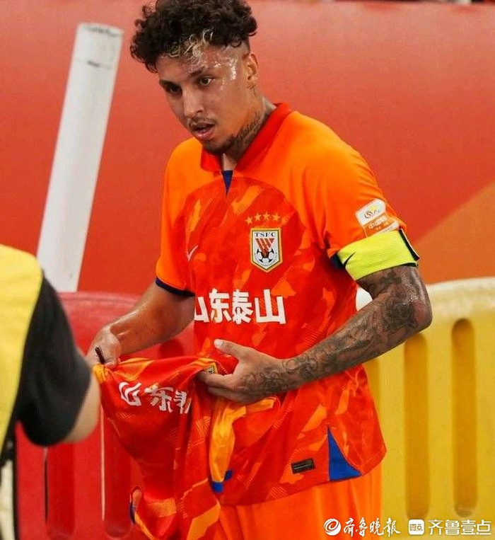 电竞竞猜-山东泰山训练开放日，窗口期绝杀压哨引欢呼，NBA季后赛在即，细节决定成败的简单介绍